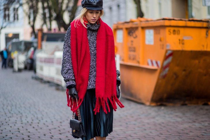 28 Fashionable Ways to Wear Your Scarf This Season